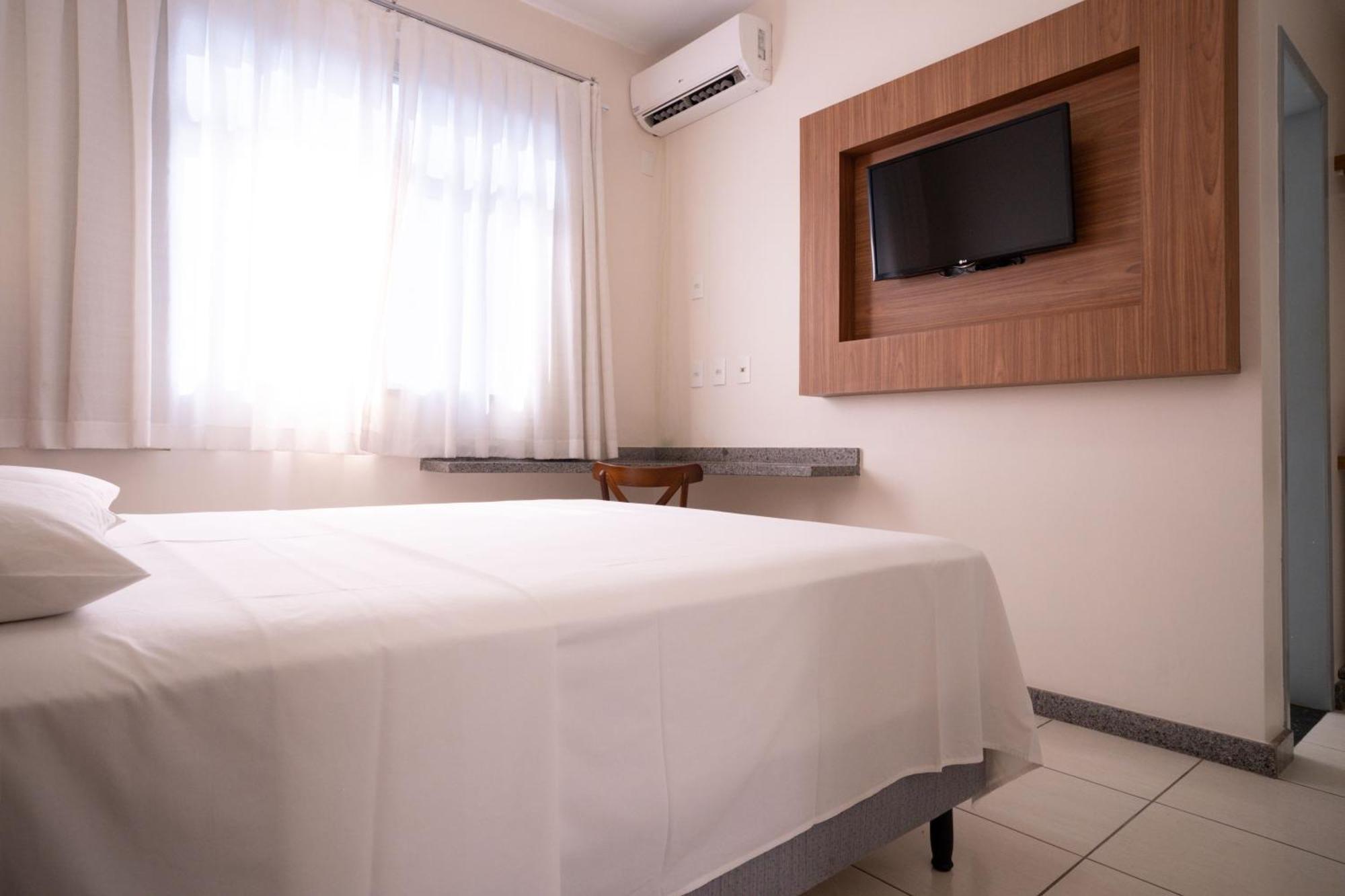 Hotel Conceicao リニャレス エクステリア 写真
