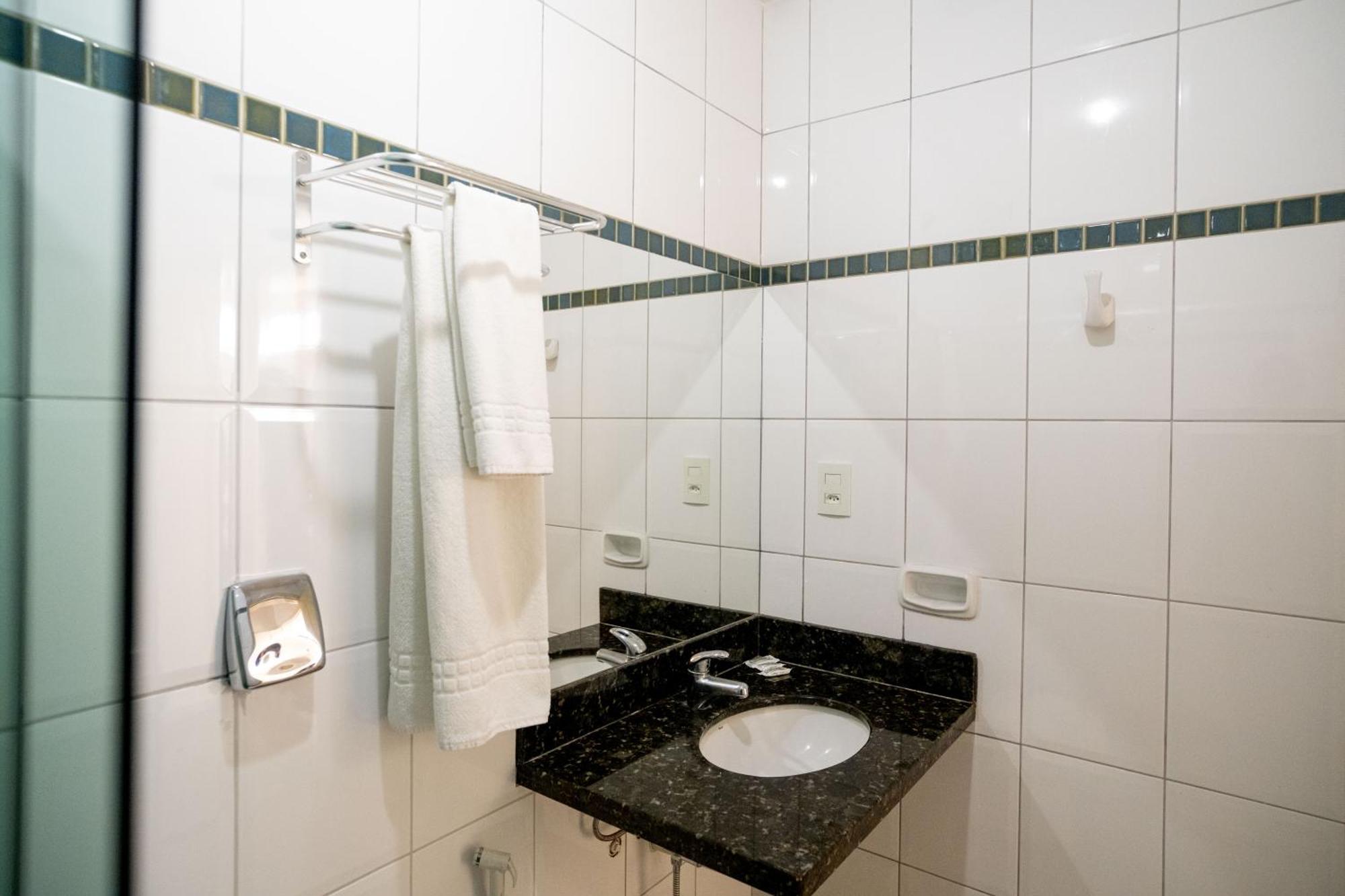 Hotel Conceicao リニャレス エクステリア 写真