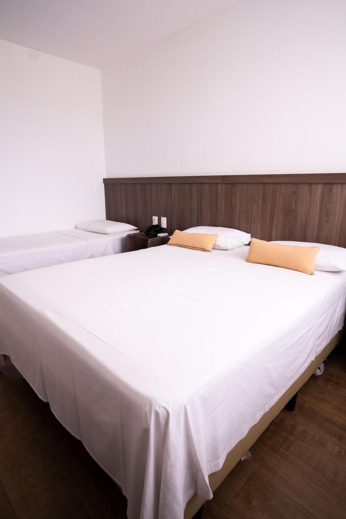 Hotel Conceicao リニャレス エクステリア 写真